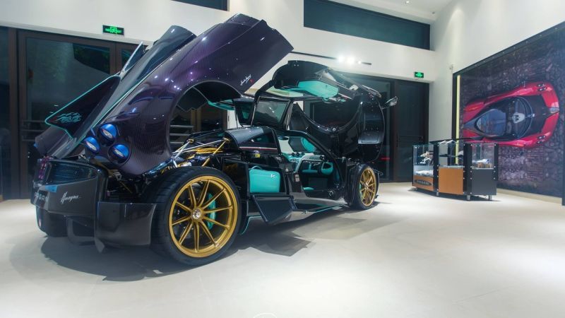 Trasera Pagani Huayra Dinastia