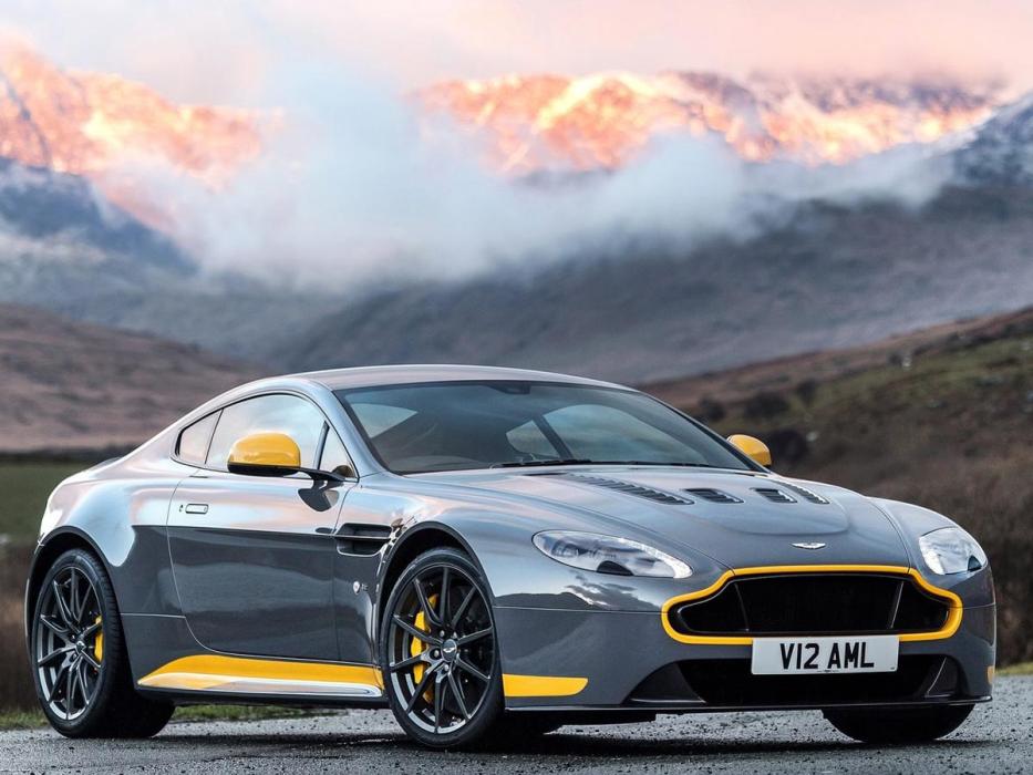Aston Martin Vantage 2017