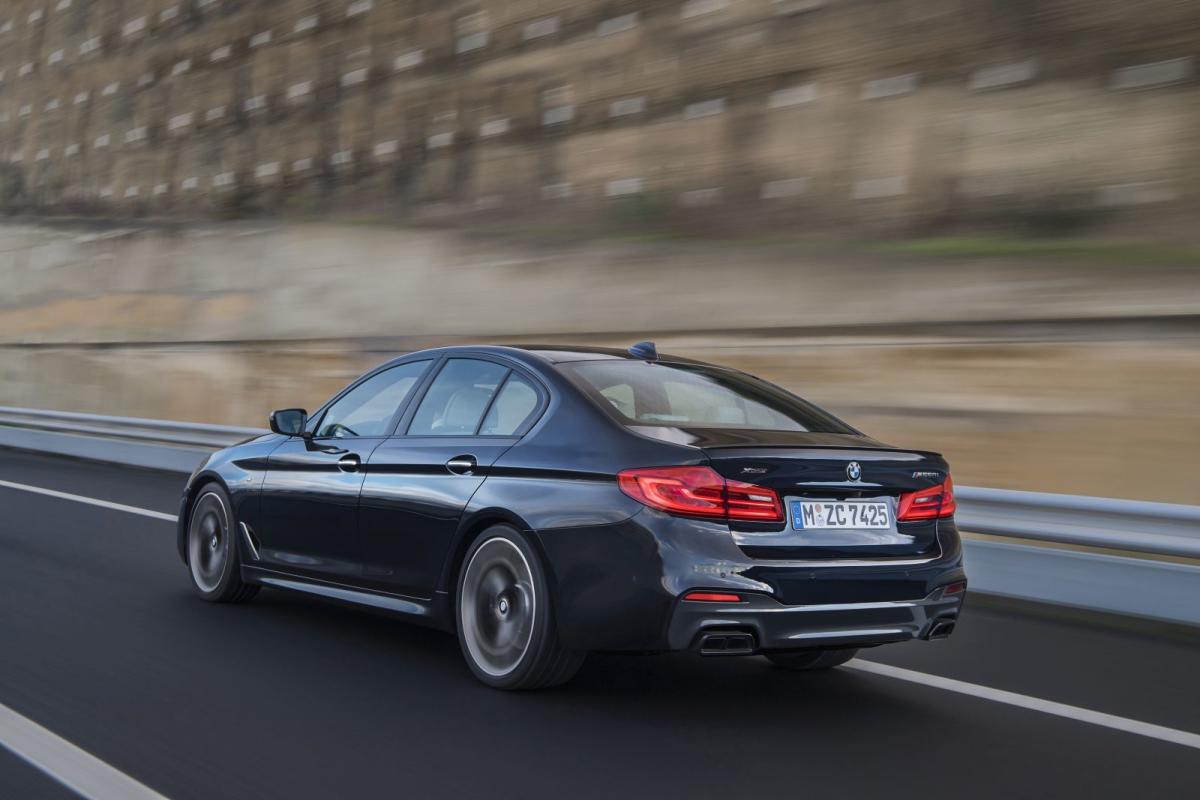 Trasera BMW M550i xDrive 2017