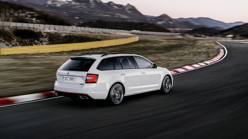 Trasera Skoda Octavia RS Combi 2017