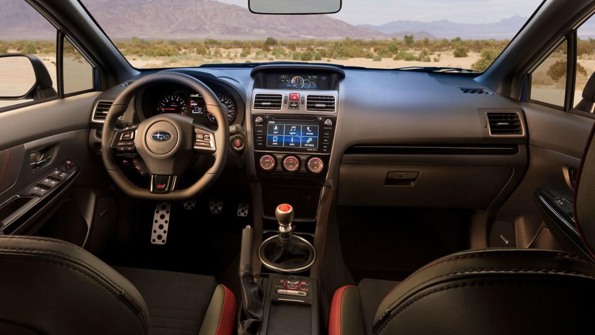 Interior Subaru WRX STI 2017