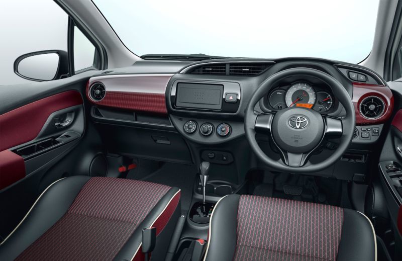 Interior Toyota Vitz
