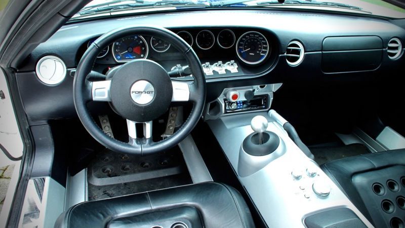 Interior del Ford GT de Jenson Button