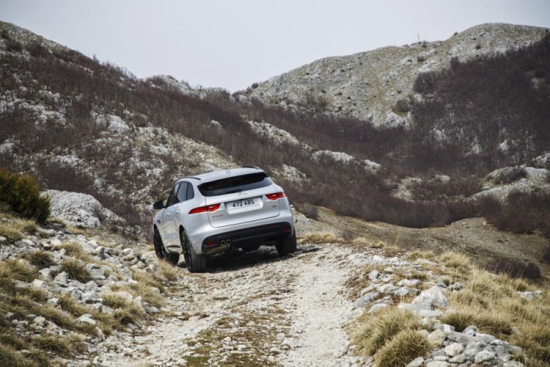 Trasera Jaguar F-Pace