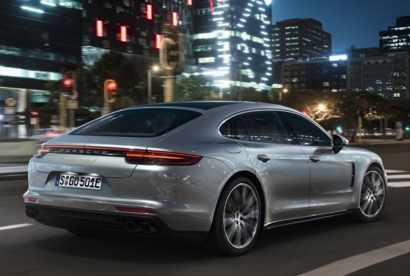 Trasera Porsche Panamera Turbo E-Hybrid 2017