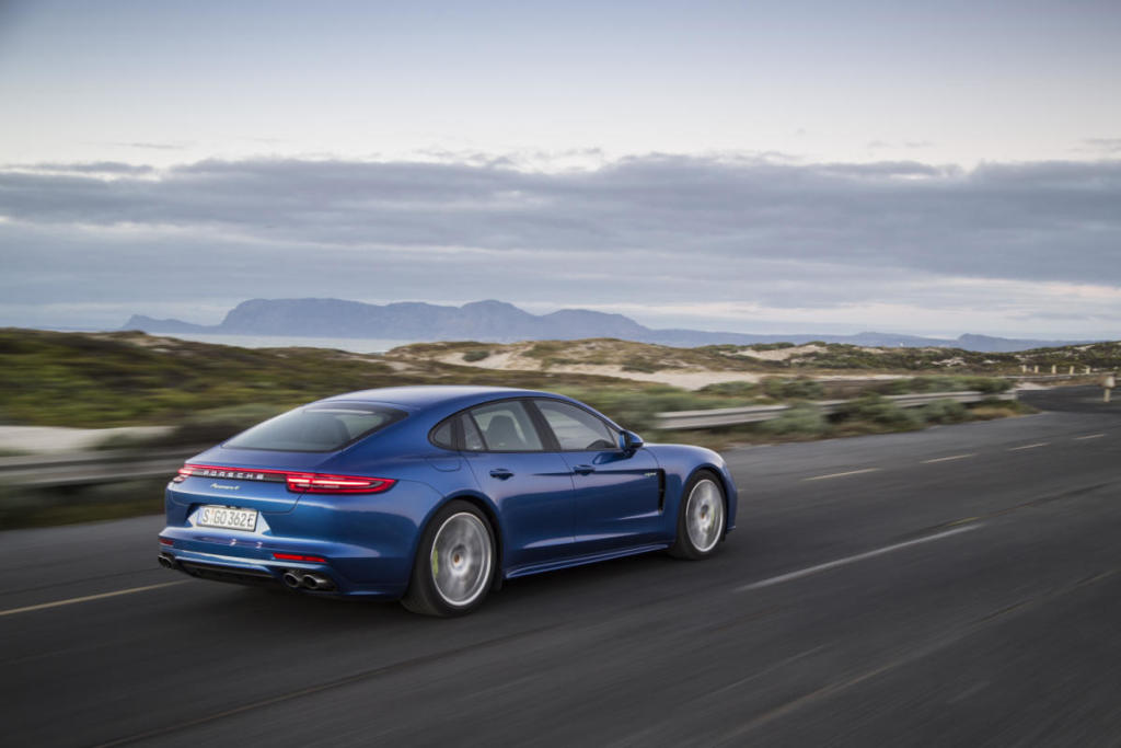 Porsche Panamera 4 e-hybrid