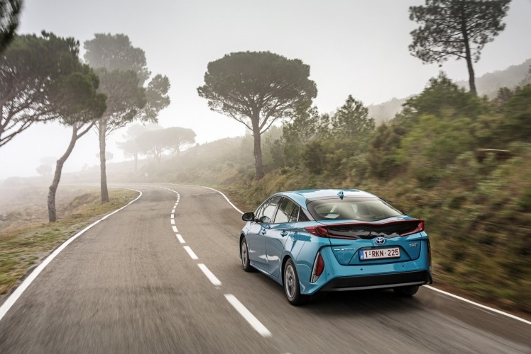 Trasera Toyota Prius Plug-In Hybrid