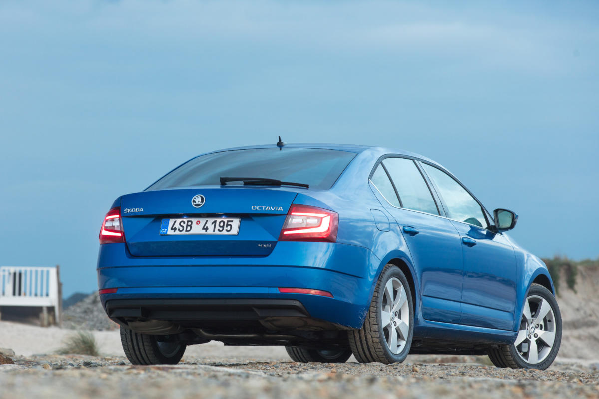 Trasera Skoda Octavia 2017