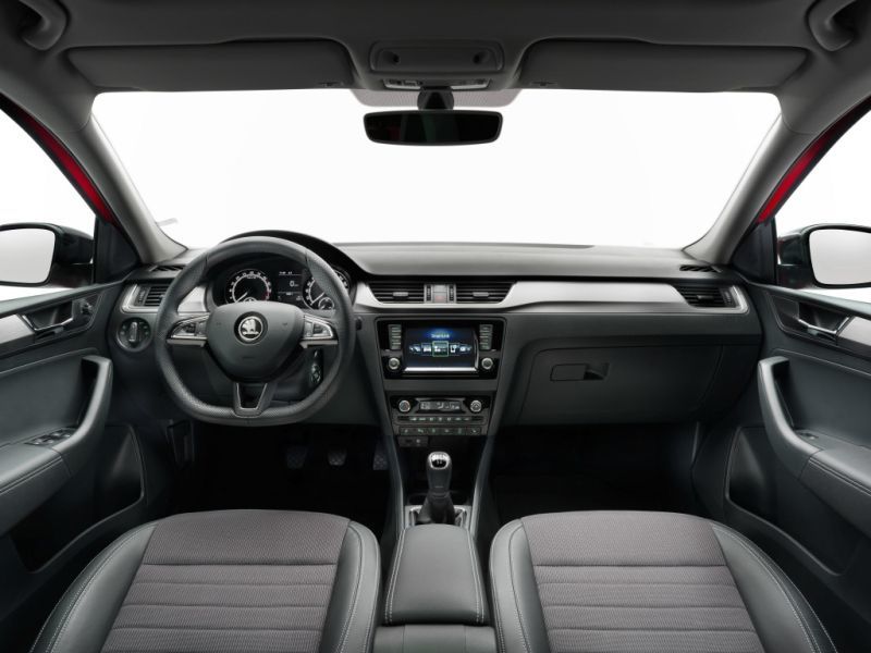 Interior Skoda Rapid y Spaceback 2017