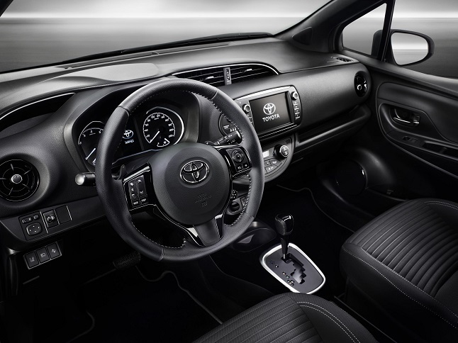 Interior Toyota Yaris 2017