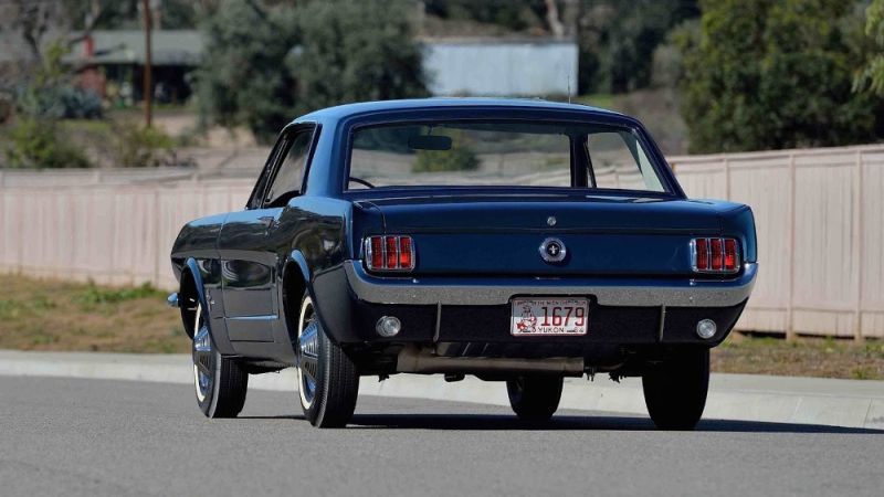 Trasera Ford Mustang 1965