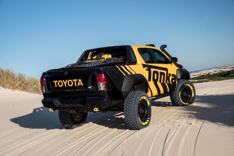 Trasera Toyota Hilux Tonka Concept