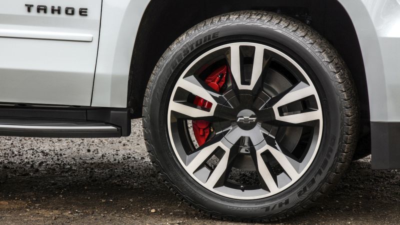Llanta Chevrolet Tahoe RST