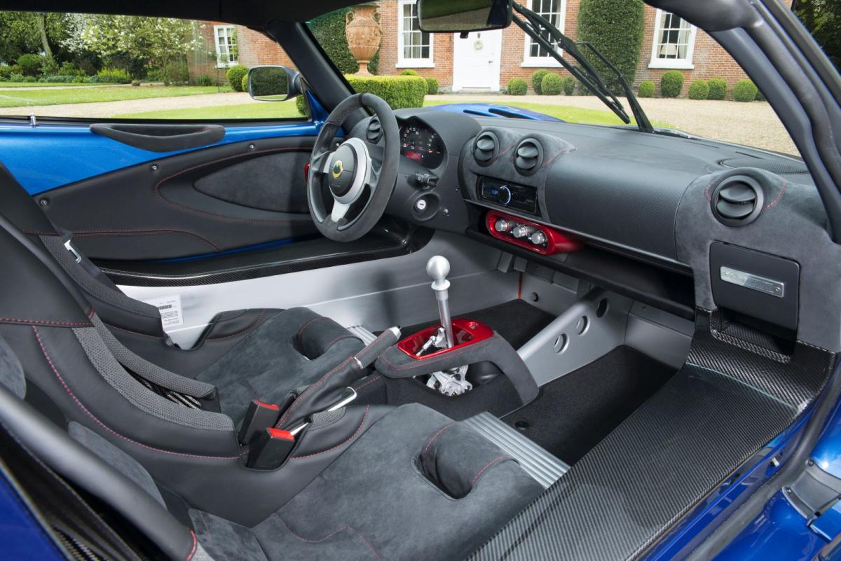 Interior Lotus Exige Cup 380