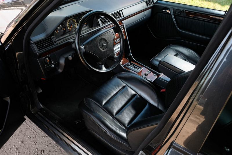Interior Mercedes-Benz 500 E de 1993