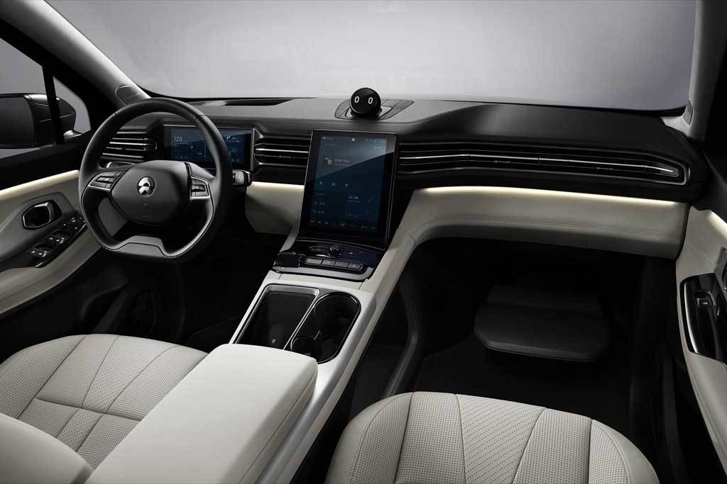 Interior NIO ES8