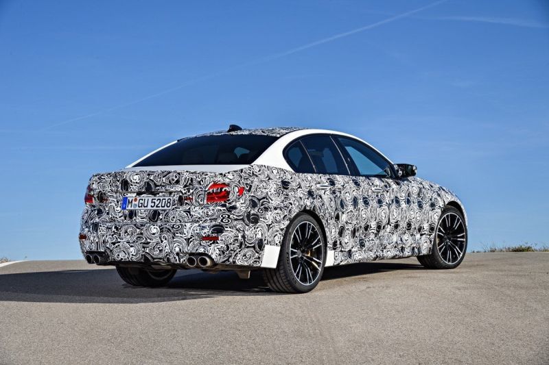 Trasera BMW M5 2017 camuflado