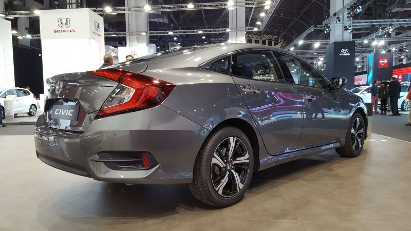 Trasera Honda Civic Sedán 2017