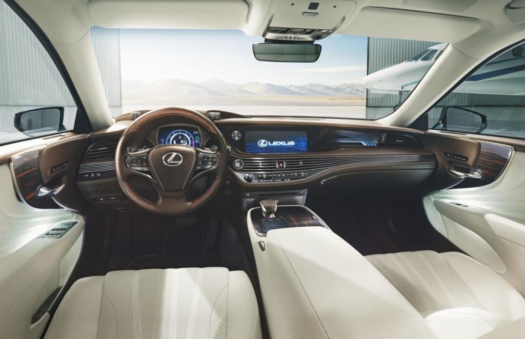 Interior Lexus LS 2017