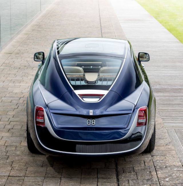 Trasera Rolls Royce Sweptail