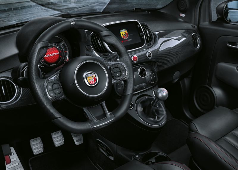 Interior Abarth 695 XSR Yamaha