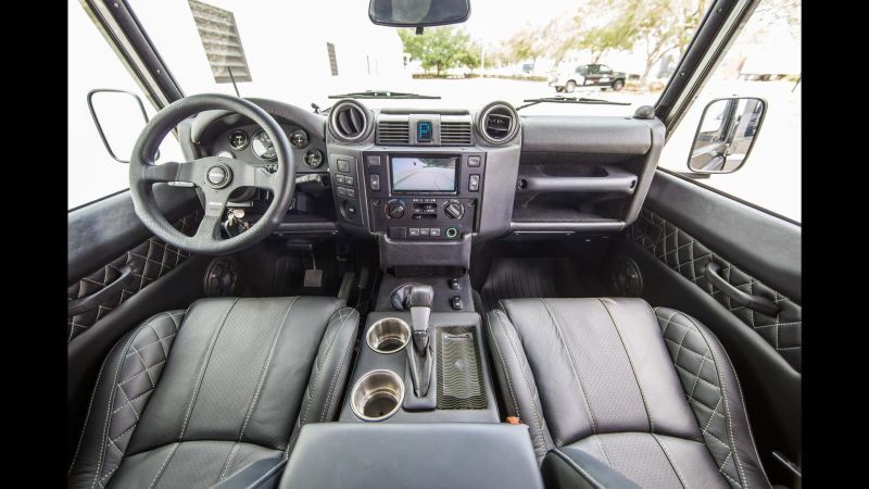 Interior Land Rover Defender Project Viper