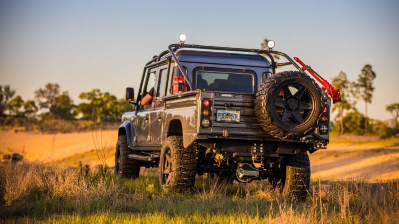 Trasera Land Rover Defender Project Viper