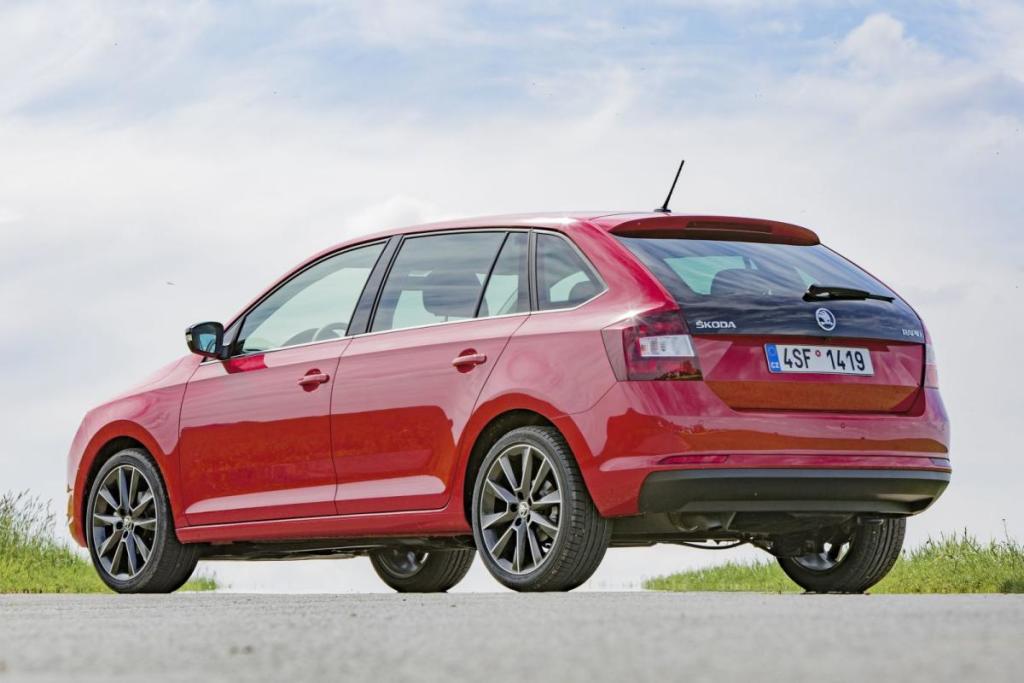 Trasera Skoda Spaceback 2017