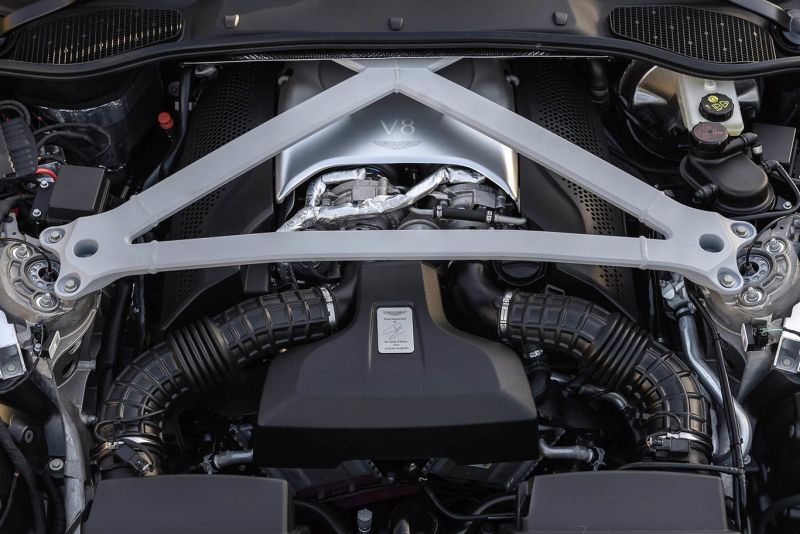 Motor V8 Aston Martin DB11