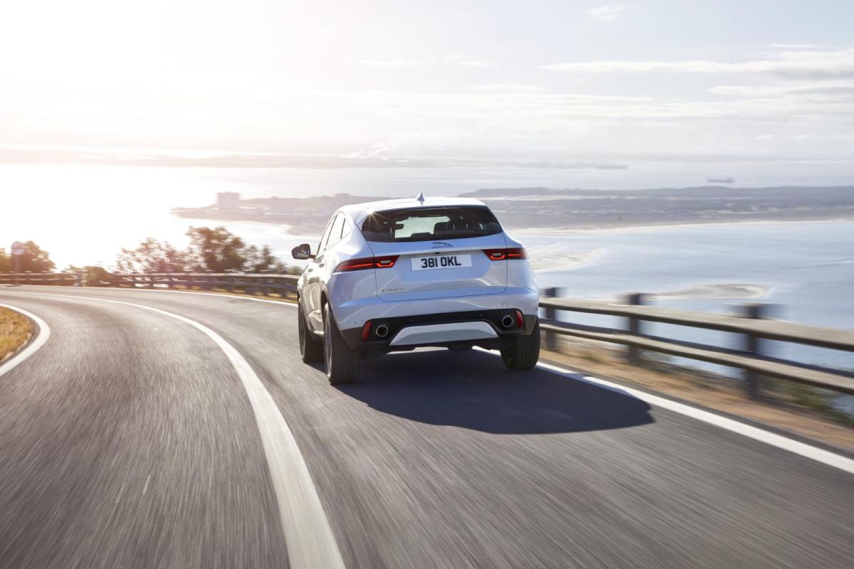 Trasera Jaguar E-Pace 2017