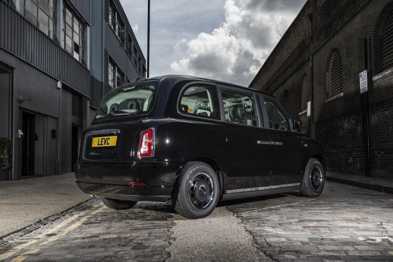 Trasera taxi Londres híbrido