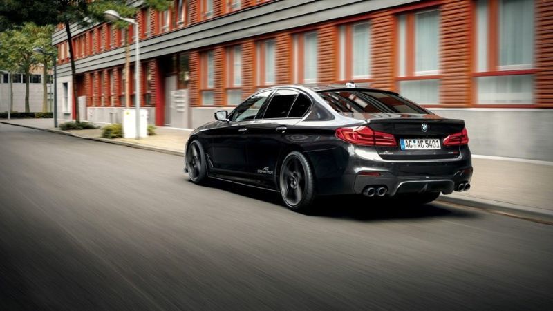 Trasera del BMW 540i preparado por AC Schnitzer