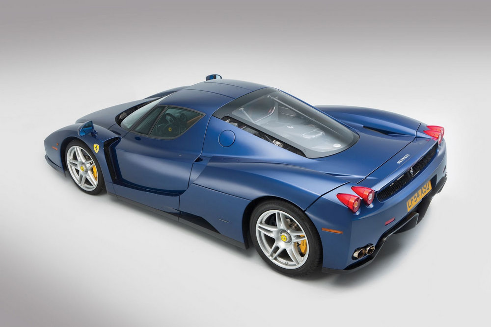 Trasera Ferrari Enzo azul