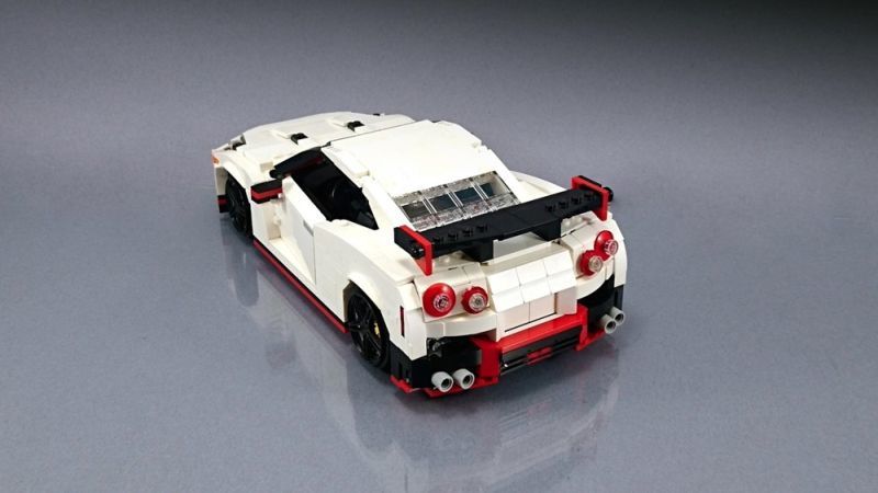 Trasera del Nissan GT-R de Lego