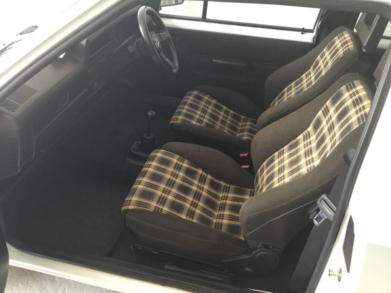 Interior Vauxhall Corsa Nova Sport