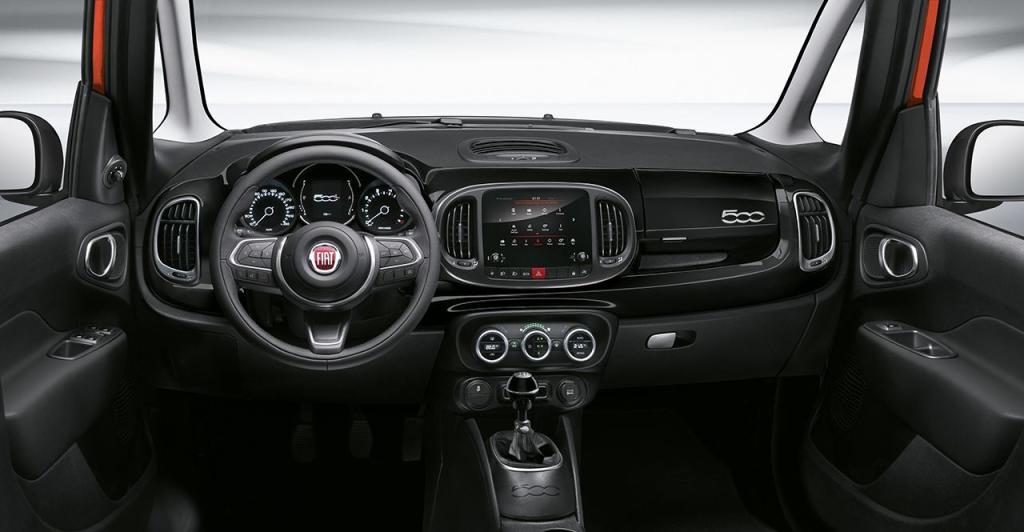 Interior del Fiat 500L City Cross
