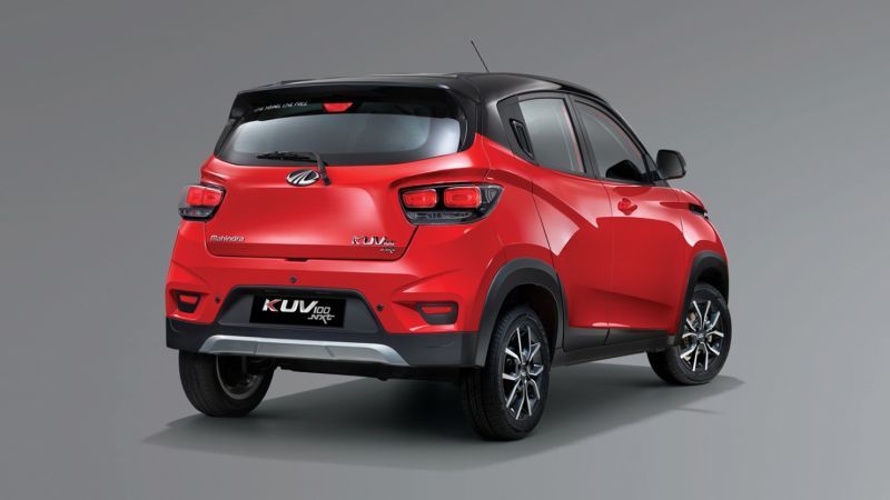 Trasera del Mahindra KUV100 2017