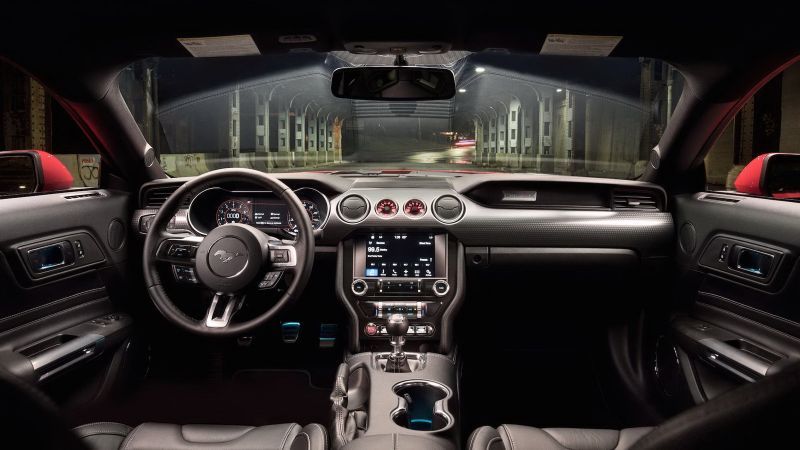 Interior del Ford Mustang Performance Pack Level 2