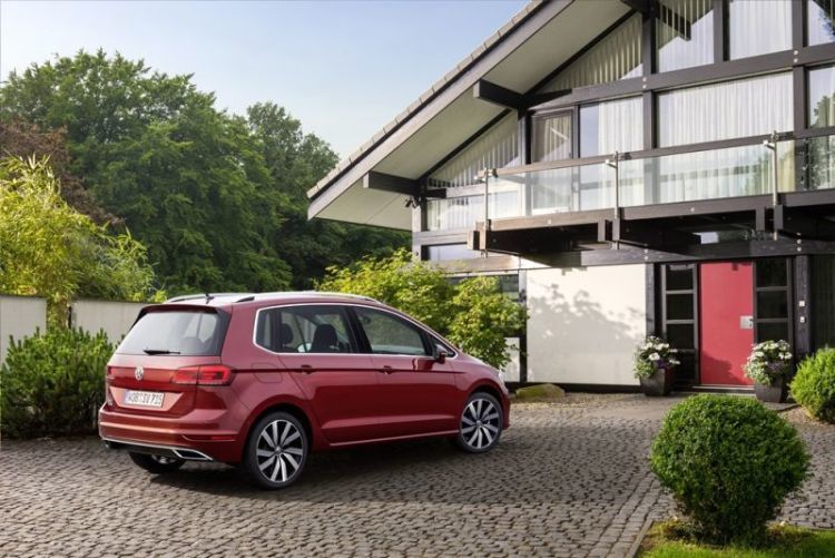 Trasera del Volkswagen Golf Sportsvan 2018