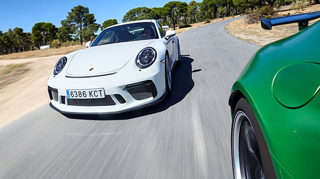 Comparativa: Porsche 911 GT3 vs Mercedes-AMG GT R