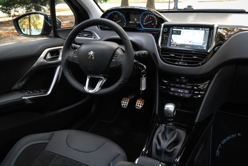 Interior del Peugeot 2008 Crossway