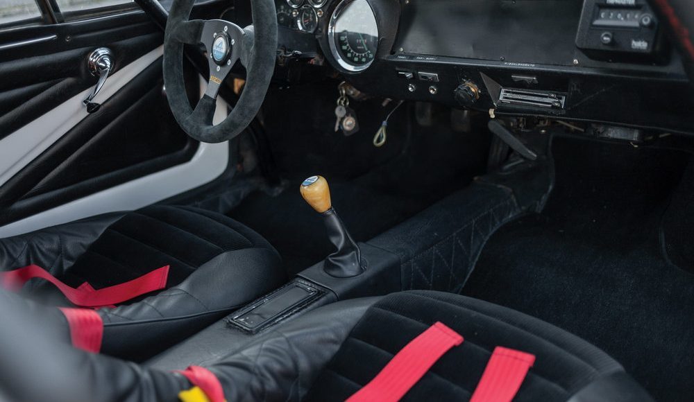 Interior del Alpine A110 1600 S de competición