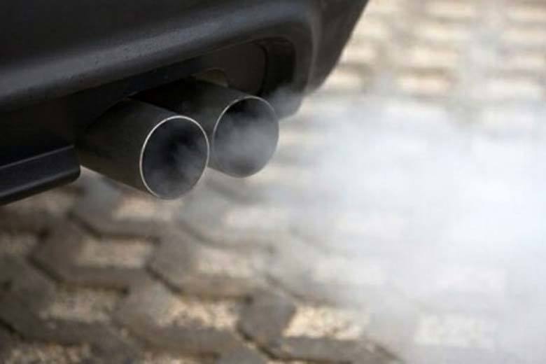 Contaminación tubo de escape