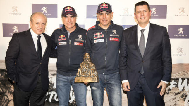 Fotos del recibimiento y rueda de prensa de Carlos Sainz y Lucas Cruz