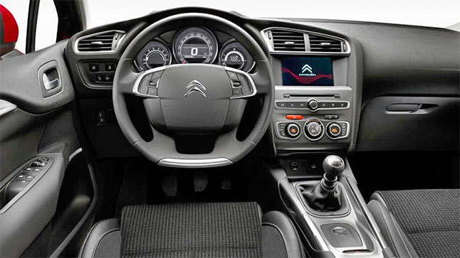 Citroën C4 interior