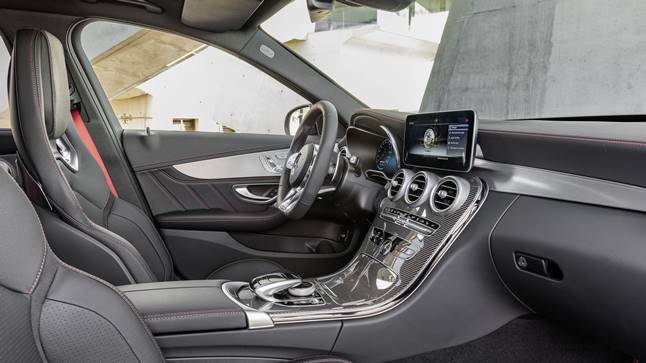 Mercedes-AMG C43 Interior