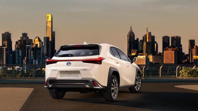 Lexus UX 250h trasera