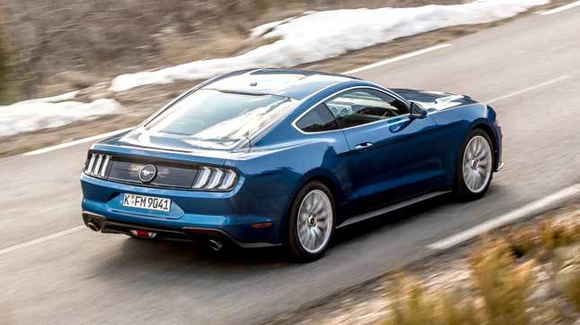 Ford Mustang trasera