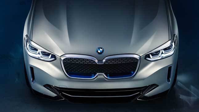 BMW-IX3-parrilla