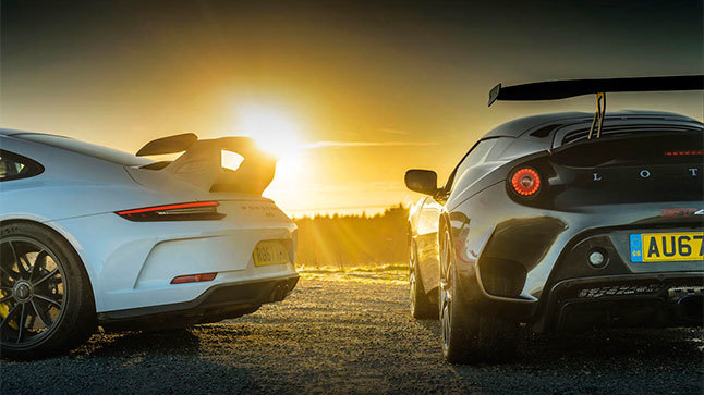 Porsche 911 GT3 frente a Lotus Evora GT430